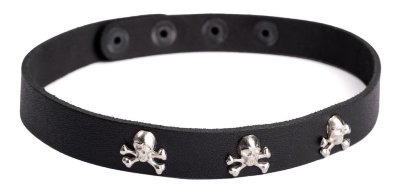 Кожаный чокер Веселый Роджер Чокер изготовлен из натуральной кожи. Размер регулируется при помощи кнопок. Страна: Россия. Материал: натуральная кожа.