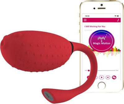 Красное виброяйцо в форме рыбки MAGIC FUGU Длина: 21 см. Диаметр: 3.4 см. Fugu — вибрирующее яйцо от Magic Motion, изготовленное из гладкого силикона. Представляет собой овальное яйцо с шипами, соединенное с хвостом - рыбка-фугу на вид. Виброяйцо стимулирует две наиболее чувствительные эрогенные зоны женщины: клитор с помощью хвостика и точку G овальной частью. Вибрирующее яйцо Fugu имеет 7 интенсивных, но тихо работающих вибрационных программ. Вы можете управлять ими с помощью кнопки на хвосте или с помощью своего смартфона. Вы сможете управлять им с помощью голоса, музыки или через создание отдельных программ вибрации. Виброяйцо является перезаряжаемым, поэтому вам не придется беспокоиться о покупке батареек (зарядный USB-кабель для зарядки в комплекте). Эта секс-игрушка может порадовать вас в душе или бассейне, так как она полностью водонепроницаема. Рабочая длина - 6,9 см. Время зарядки - 1 час. Время работы - 1,5 часа. Страна: Китай. Материал: силикон. Батарейки: встроенный аккумулятор.