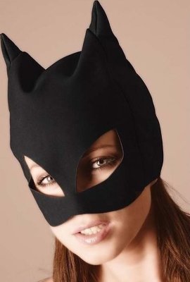 Полушлем с кошачьими ушками Katzenmaske Полушлем с кошачьими ушками Cat Mask. Глаза и рот свободны. Используется для ролевых игр. Страна: Китай. Материал: полиуретан.