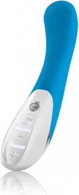 Голубой вибратор Mystim Al Punto - 25 см. Длина: 25 см. Диаметр: 3.6 см. В деле массажа точки G этот голубой вибратор покажет настоящий класс. Его загнутая головка быстро найдёт центр удовольствия… Вам останется лишь выбрать режим вибрации – любой из восьми. Два встроенных моторчика, работая тихо-тихо, заставят игрушку трепетать внутри лона – мощно и незабываемо! Помимо пламенных моторов у вибромассажёра есть и другие достоинства – водонепроницаемость корпуса (сексу в ванной – да и ещё раз да!), шелковистая поверхность из медицинского силикона, а также магнитная USB-зарядка. Mystim Al Punto – вам точно понравится! Внимание: новое устройство поставляется с включенной блокировкой кнопок, поэтому перед первым использованием блокировку нужно отключить. Чтобы включить или отключить блокировку кнопок, одновременно нажмите и удерживайте кнопку вибрации и кнопку «-» или «+» в течение 3 секунд (при этом кнопки несколько раз кратковременно мигнут). Страна: Германия. Материал: силикон. Батарейки: встроенный аккумулятор.