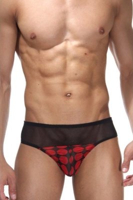 Мужские трусы-тонги с широкой полосой из мелкой сетки Мужские трусы-тонги с широкой полосой из мелкой сетки, скомбинированной с тканью в крупный красный горох. Страна: Турция. Материал: 85% полиамид, 15% эластан.