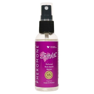 Женский парфюмированный спрей с феромонами Sexy Life №15 - 50 мл. Парфюмированный спрей для тела Sexy Life с феромонами и афродизиаками для женщин. Уникальное сочетание манящего парфюма с феромонами окутает ваше тело волшебной аурой нежного и чувственного аромата. Семейство ароматов: цветочные, древесно-мускусные. Верхние ноты: ямайский перец и красная фрезия. Средние ноты: цветок белого гелиотропа. жасмин из Ирана, болгарская роза, амбра. Базовые ноты: гималайский кедр, замша, сандаловое дерево Майсур. аллантоин, парфюмерная композиция, феромон, спирт этиловый денатурированный, вода. Страна: Россия. Объем: 50 мл.