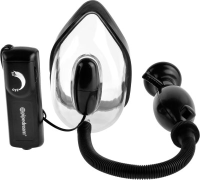 Вакуумная помпа для вульвы Vibrating Pussy Pump Мощная женская вакуумная помпа для вагинального и клиторального пампинга. Рекомендуется поместить помпу в область вульвы, с помощью насоса присосать чашу помпы к телу. После того, как чаша помпы разместится в лоне, включить вибрацию для дополнительного стимулирования. Для уменьшения разряжения имеется выпускной клапан. Вибрация плавно регулируется. Помпой можно стимулировать также соски и другие эрогенные зоны. После использования промыть теплой водой вместе с чистящим средством Toy Cleaner. Высота 6,1 см (2,4 дюйма) Внутренний диаметр 2,5 см (0,9 дюйма) Длина 13,5 см (5 дюймов) Внутренняя Общий диаметр 7 см на 5 см на 14 см (2,75 на 1,96 на 5,5 дюймов) Ширина 6,5 см (2,5 дюйма) Внутренняя. Страна: Китай. Материал: анодированный пластик (ABS). Батарейки: 2 шт., тип AA.