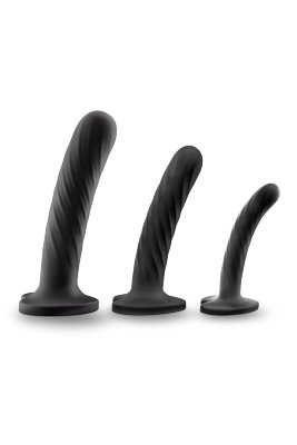 Набор из 3 стимуляторов со спиралевидным рельефом Twist Kit Набор из 3 стимуляторов со спиралевидным рельефом Twist Kit. В набор входят 3 фаллоимитатора разного размера, все с основанием-присоской. Идеальны для анальной стимуляции. Могут использоваться в качестве насадки для пояса харнесс с креплением насадок кольцами или через отверстие. Длина малого стимулятора - 9,5 см, диаметр - 1,9 см. Длина среднего стимулятора - 11,4 см, диаметр - 2,5 см. Длина большого стимулятора - 15,2 см, диаметр - 3,2 см. Страна: Китай. Материал: силикон.