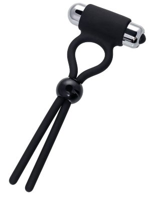 Черное эрекционное лассо Ect с виброэлементом Длина: 14 см. Утягивающее лассо A-Toys позволит быстро достичь желаемого результата. Пластиковая бусина обеспечивает надежную фиксацию лассо и комфортную для вас силу сжатия, а мощная вибропуля подарит обоим партнерам дополнительные приятные ощущения. Отличная альтернатива эрекционному кольцу. Лассо A-Toys гарантирует яркие впечатления и мощные оргазмы. 1 режим вибрации. Страна: Китай. Материал: силикон. Батарейки: 3 шт., тип LR44.