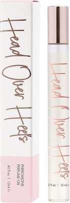 Парфюмерное масло с феромонами CG Head Over Heels - 12 мл. Фруктово-цветочный аромат - соблазнительный коктейль из игристой мимозы с тонкими оттенками дыни и заманчивой смесью сандалового дерева и сладкого янтаря. Парфюмерное масло с феромонами в тонкой стильной упаковке с роликом. Ролик необходим для точного дозирования и подбора нужного количества масла для нанесения на кожу. Увеличивает естественное производство феромонов для повышения сексуальной привлекательности. Наносится как любой масляный парфюм на пульсирующие точки: на шею, на запястья. За ушами наносить не рекомендуется, в этом месте находится много желез, которые могут исказить запах парфюма. Формула масла прекрасно сочетается с pH кожи и создает именно Ваш уникальный аромат. Страна: США. Объем: 12 мл.