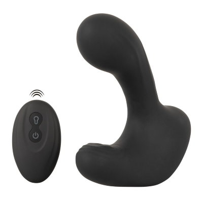 Черная анальная вибропробка с функцией расширения RC Butt Plug with 3 functions Длина: 14.2 см. Диаметр: 3.9 см. Черная анальная вибропробка с функцией расширения RC Butt Plug with 3 functions. 3 мощных двигателя обеспечивают интенсивное анальное удовольствие. Пробка легко надувается одним нажатием кнопки - для удивительно полных ощущений и идеальной тренировки анального растяжения. С помощью практичного пульта дистанционного управления можно удобно управлять 10 различными режимами вибрации и пульсирующего постукивания, а также функцией сброса давления воздуха. Рабочая длина - 9,8 см. максимальный диаметр при расширении - 5,7 см. Страна: Китай. Материал: силикон. Батарейки: встроенный аккумулятор.