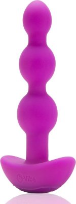 Анальная виброёлочка TRIPLET ANAL BEADS FUCHSIA - 14 см. Длина: 14 см. Диаметр: 3 см. Анальные бусы - одна из самых популярных игрушек для анальной стимуляции благодаря удобному постепенному увеличения диаметра стимулятора. У бус b-Vibe внутри нежной силиконовой оболочки 2 мощных мотора, расположенных в двух нижних шариках. Моторы имеют невероятную мощность, которая удобно регулируется с радиопульта управления или в ручном режиме (кнопка на самих бусах). Ручное управление предусматривает 15 режимов работы, всего игрушка имеет 6 уровней интенсивности вибрации и 15 запрограммированных режимов стимуляции. Пробка имеет бесконтактную зарядку от USB. Пульт управления работает от 1 батарейки типа CR2032. Рабочая длина - 11,7 см. Время зарядки - 2 часа. Время работы - 1 час. Дальность действия пульта - 9 метров. В комплекте: виброёлочка, пульт, кабель для зарядки, кейс для хранения, инструкция на русском языке. Нажмите кнопку на самой пробке, когда индикатор замигает, нажмите на кнопку включения на пульте, чтобы устройства синхронизировались. После этого используйте + и - для регулировки интенсивности функций. Если хотите сменить функцию - нажимайте верхнюю кнопку. Изделие имеет трэвел лок , задержите + и - на пульте, чтобы он не включился внезапно, на пробке зажмите кнопку на 5 секунд. Для разблокирования устройства - повторите процедуру. Страна: США. Материал: силикон. Батарейки: встроенный аккумулятор.