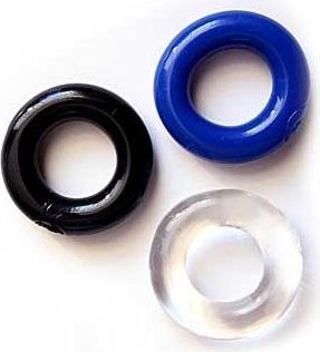 Набор из трех разноцветных эрекционных колец Erowoman-Eroman Набор эрекционных колец серии Erowoman-Eroman - источник невероятного эротического удовольствия! Надев любое изделие из данного комплекта, его обладатель получит продолжительную эрекцию и продлит интимную близость. Благодаря оригинальному дизайну набор станет отличным подарком для любимого. Кольца можно брать с собой даже в дальние поездки. Они не займут много места. Комплект изготовлен из приятного на ощупь материала, прост и комфортен в использовании. Долговечен, не требует сложного ухода. Внутренний диаметр - 1,8 см. Страна: Китай. Материал: термопластичная резина (TPR).