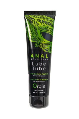 Анальный лубрикант на гибридной основе ORGIE Lube Tube Anal Sensitive с гиауроновой кислотой - 100 мл. Откройте для себя новые грани удовольствия с Anal Sensitive от Orgie - инновационной смазкой, созданной специально для тех, кто ценит мягкость и комфорт в мире анальных наслаждений. Сочетая в себе передовую формулу и ингредиенты, имитирующие действие силикона, Anal Sensitive призван обеспечить уникальный опыт начинающим и тем, кто предпочитает более чувствительный подход к анальному сексу. Погрузитесь в мир удовольствия без лишних тревог, благодаря тщательно отобранным компонентам. Обогащенная гиалуроновой кислотой, эта уникальная смазка тонизирует и увлажняет, заботясь о вашей коже и создавая атмосферу невероятного комфорта. Центелла азиатская способствует быстрому заживлению мельчайших трещин, обеспечивая нежную заботу даже после секса. С Anal Sensitive каждое прикосновение приносит неизъяснимое удовольствие. Откройте для себя долговечную смазку высшего качества, которая легко наносится и так же легко смывается, обеспечивая вам лишь радость и комфорт. Страна: Португалия. Объем: 100 мл.