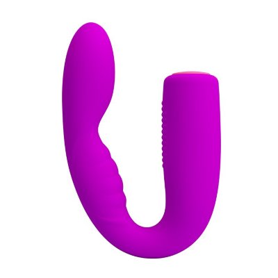 Лиловый гнущийся вибромассажер Quintion - 14 см. Длина: 14 см. Диаметр: 2.3 см. Если Вы еще не знакомы с игрушкой, которую можно использовать вместе с партнером, то самое время получить блистательное удовольствие от вибромассажера Quintion! Игрушка выполнена в эргономичной загнутой форме буквы С и предполагает двойную стимуляцию одним современным аксессуаром. То, что вы не могли себе представить ранее - Quintion настолько универсален, что может использоваться и для анальной близости, и для классического проникновения со стимуляцией зоны G! Активная часть игрушки имеет слегка загнутую форму с объемной лапкой-кончиком, что подарит приятное ощущение и дальнейшую игру с рельефом и выпуклыми и сужающими частями по мере скольжения. Именно в эту часть встроен мощный вибромоторчик, который заставит пульсировать игрушку внутри на целых 12 абсолютно разных, но таких приятных режимах. Напротив проникающего отростка расположена ручка, которая также может быть и ограничителем, чтобы игрушку не проскользнула внутрь. Именно на ней расположен рельеф в виде множества приятных шариков, которые будут ласкать промежность или же клитор, в зависимости от того, какие игры Вы предпочтете. Достаточно компактные размеры игрушки позволяют использовать Quintion и для парной игры, как многие вибромассажеры-прищепки. Ваша партнер оценит этот податливый и универсальный девайс. Просто включите воображение, а Quintion проведет вас в мир удовольствия. Удивительно нежная и бархатистая на ощупь поверхность вибромассажера изготовлена из качественного и гипоаллергенного силикона и точно покорит Вас с первого взгляда и прикосновения. Страна: Китай. Материал: силикон. Батарейки: встроенный аккумулятор.