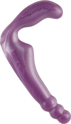 Безремневой фиолетовый страпон из силикона The Gal Pal - 17 см. Длина: 17 см. Диаметр: 3 см. Неважно, кто именно является вашим сексуальным партнёром - мужчина или женщина. Этот безремневой страпон с головкой-ёлочкой одинаково хорошо себя покажет и в анальной, и в вагинальной стимуляции! Всё что вам нужно, чтобы стать активным звеном вашей секс-пары, - вставить изогнутый отросток в своё лоно. А затем - войти длинной частью фаллоса в партнёра/партнёршу. Лаская любимого, вы насладитесь подчинением, а также чувственным массажем точки G и клитора при каждом толчке. Рабочая длина - 15,7 см. Длина вагинальной пробки - 10 см., диаметр - 3,5 см. Страна: США. Материал: силикон.
