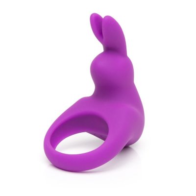 Фиолетовое эрекционное виброкольцо Happy Rabbit Rechargeable Rabbit Cock Ring Длина: 7.6 см. Мужское эрекционное кольцо от Happy Rabbit станет настоящим союзником во время страстной и продолжительной близости! Надежно удержит максимально крепкую эрекцию и продлит время удовольствия! А еще - дополнительно простимулирует партнершу и усилит ее оргазм за 12 режимов вибрации.USB-зарядка. Внутренний диаметр - 3 см. Страна: Китай. Материал: силикон. Батарейки: встроенный аккумулятор.