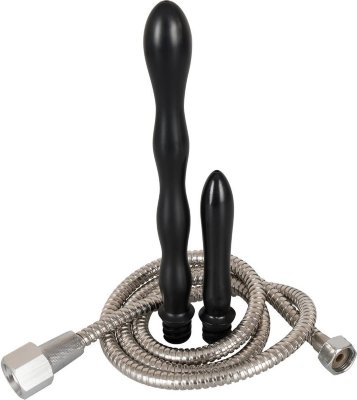 Набор для интимного душа Shower me Deluxe Набор для интимного душа Shower me Deluxe. Состоит из металлического шланга и двух насадок различной длины, предназначенных для вагинального или анального интимного душа. Одна насадка длинная, фигурная, расширенная на кончике. Вторая короткая, узкая, конической формы. Длина шланга - 138 см. Длина малой насадки - 12 см., диаметр - 2,3 см. Длина большой насадки - 23 см., диаметр - 3 см. Страна: Китай. Материал: поливинилхлорид (ПВХ, PVC).