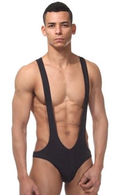 Мужское боди облегающего кроя Мужское боди облегающего кроя Мужское боди облегающего кроя на широких лямках. Очень глубокий V-образный вырез спереди и сзади. Страна: Турция. Материал: 85% полиамид, 15% эластан.