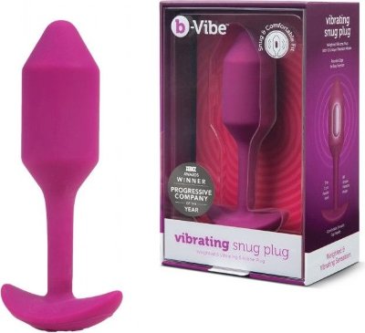 Розовая пробка для ношения с вибрацией Snug Plug 2 - 11,4 см. Длина: 11.4 см. Диаметр: 3.4 см. Мощная вибрирующая пробка похожая на пулю - это новое решение B-vibe для тех, кто полюбил их утяжеленные пробки для ношения. Поэтому производитель взял отмеченные наградами пробки snug plug и добавил к ним проникновенную вибрацию, чтобы принести вам лучшее из обоих миров! Теперь вам доступны 4 уровня и 6 моделей вибрации. Такая игрушка предлагает удовольствие и расслабление - выигрышная комбинация, если анальное проникновение является вашей конечной целью. Изготовлена из мягкого бесшовного силикона, не содержащего фталатов, латекса и абсолютно непористого материала. Форма торпеды облегчает введение и удобство извлечения. USB зарядка удобна в путешествии - часовая зарядка обеспечивает час игры. В наборе сумочка для хранения. Рабочая длина - 10 см. Вес - 112 гр. Страна: США. Материал: силикон. Батарейки: есть в комплекте.