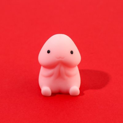 Мялка-релаксант «Забей на всё» Длина: 3.5 см. Мялка-релаксант отлично стимулирует умственную деятельность через мелкую моторику рук, помогает снять стресс, а также развивает творческие способности, внимание и наглядно-образное мышление. Эта игрушка — яркий и полезный сувенир с интересным дизайном, который точно поднимет настроение. Страна: Китай.